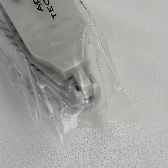 Avon Advance Techniques Styling Tool Folding Brush With Mirror - Avon 2000 - Picture 6 of 7